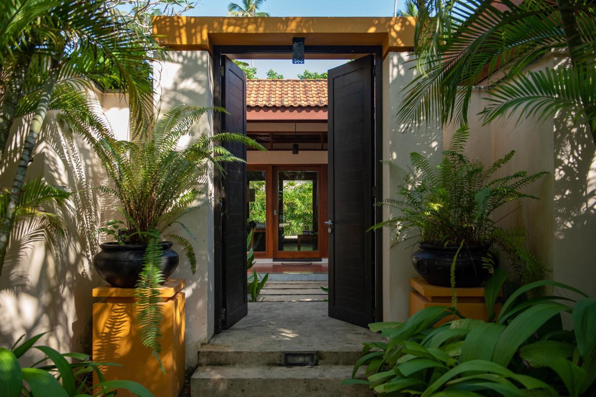 Serene Pavilions Wadduwa Room photo
